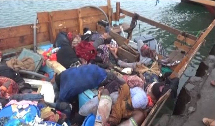 40 شهيداً و30 جريحاً حصيلة ضحايا غارات التحالف السعودي على قارب مهاجرين صوماليين إلى 40 شهيداً و30 جريحاً حصيلة ضحايا غارات التحالف السعودي على قارب مهاجرين صوماليين إلى