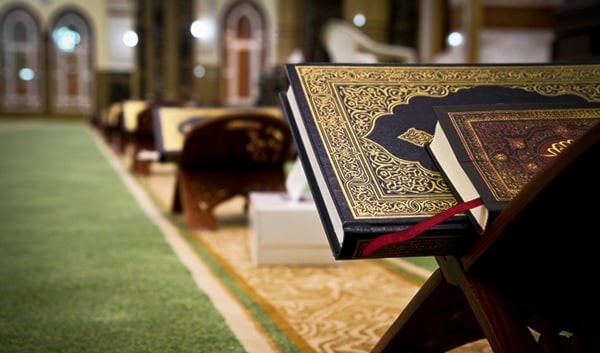 اندمج غوته بالثقافة الإسلاميّة لحد كبير، حتى أن البعض يرجّح بأنه مات مسلماً. اندمج غوته بالثقافة الإسلاميّة لحد كبير، حتى أن البعض يرجّح بأنه مات مسلماً.