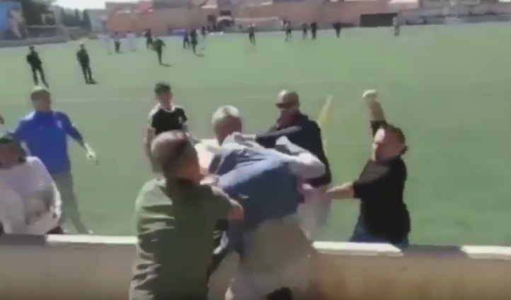 لقطة من العراك لقطة من العراك
