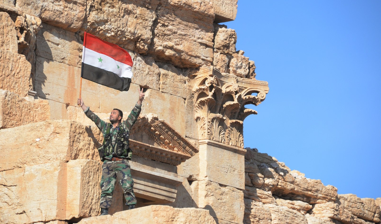 تحرير تدمر للمرة الثانية بعد سيطرة داعش عليها تحرير تدمر للمرة الثانية بعد سيطرة داعش عليها