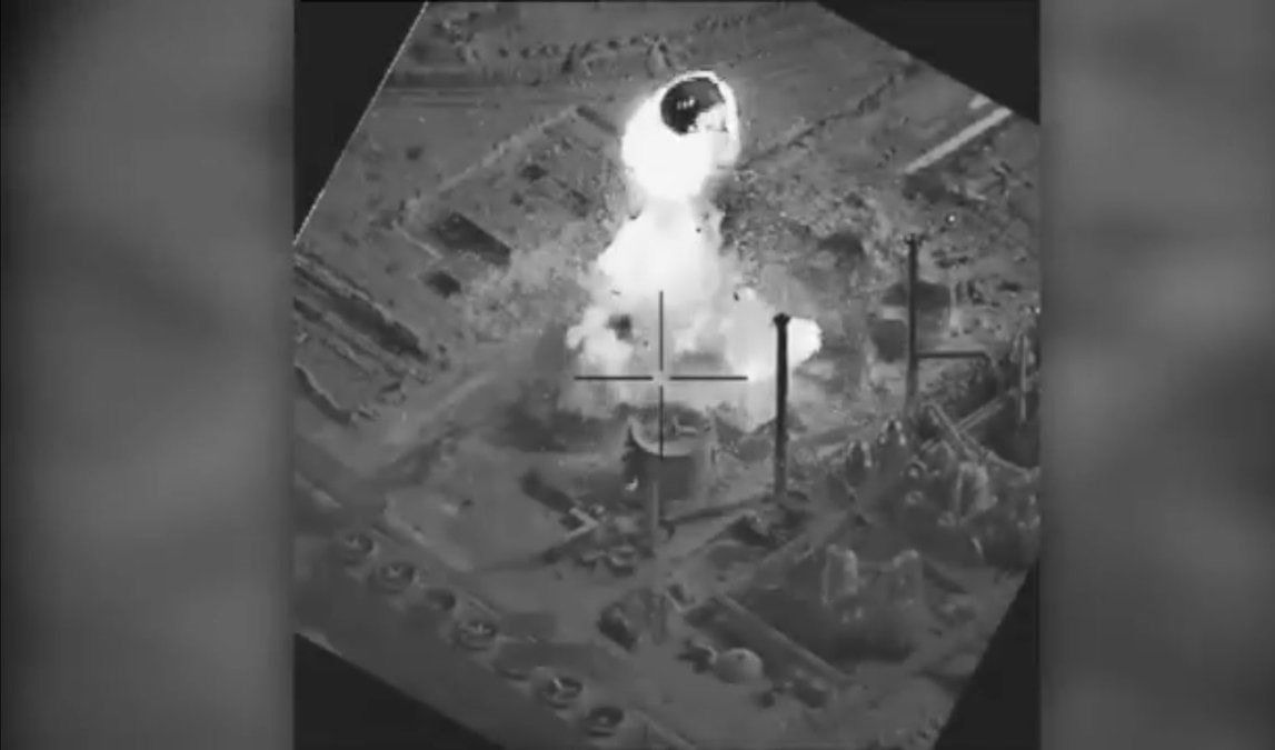 مقتل 3 قادة كبار لداعش في غارة للتحالف الأميركي غرب الموصل (أرشيف) مقتل 3 قادة كبار لداعش في غارة للتحالف الأميركي غرب الموصل (أرشيف)
