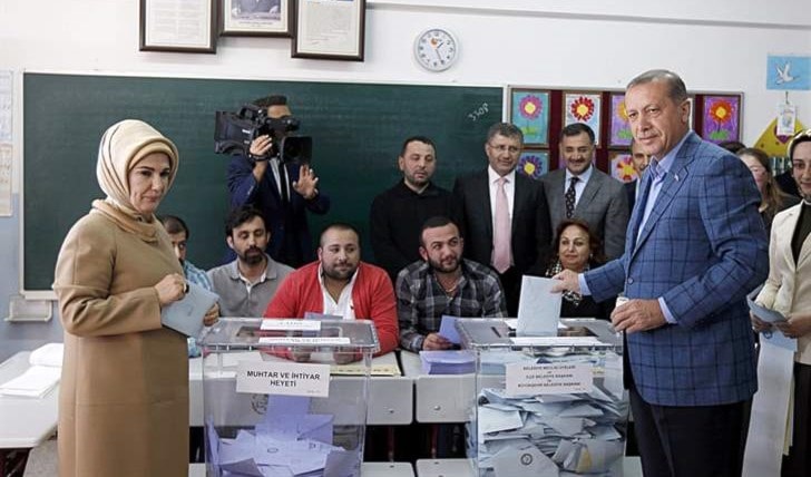 أردوغان: الاستفتاء هو تصويت من أجل مستقبل تركيا أردوغان: الاستفتاء هو تصويت من أجل مستقبل تركيا
