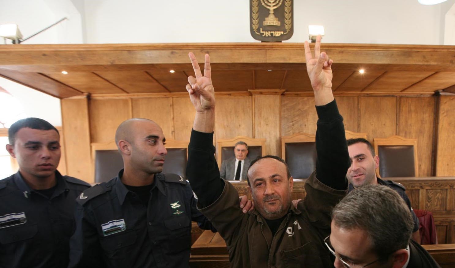 البرغوثي: إسرائيل حولت المدنيين الفلسطينيين إلى أسرى البرغوثي: إسرائيل حولت المدنيين الفلسطينيين إلى أسرى