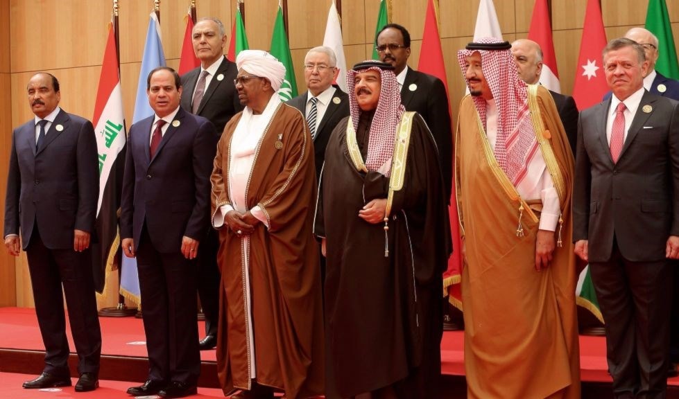 علينا اليوم أن نقول وداعاً للنفاق العربي علينا اليوم أن نقول وداعاً للنفاق العربي