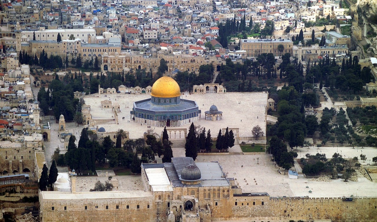 الأهم في كل التطوّرات التي حصلت أن إسرائيل توصلت إلى اتفاقية مع الجانب الفلسطيني والمعروفة باتفاقية أوسلو الأهم في كل التطوّرات التي حصلت أن إسرائيل توصلت إلى اتفاقية مع الجانب الفلسطيني والمعروفة باتفاقية أوسلو