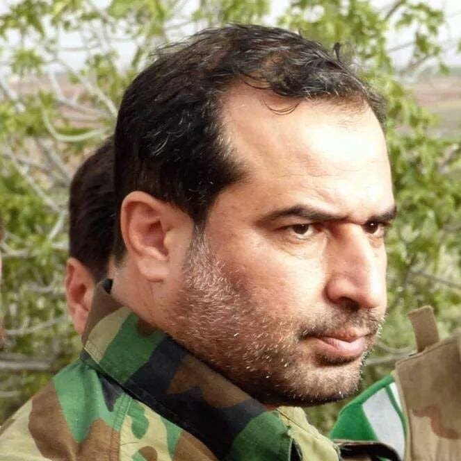 أحمد السعود قائد الفرقة 13 في "الجيش الحر" أحمد السعود قائد الفرقة 13 في "الجيش الحر"
