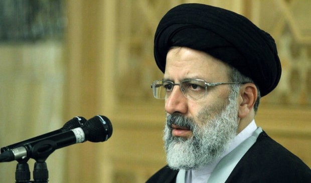 رئيسي استقال من اللجنة المشرفة على الانتخابات الرئاسية تمهيداً للترشّح رئيسي استقال من اللجنة المشرفة على الانتخابات الرئاسية تمهيداً للترشّح