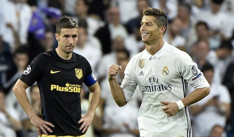 فاز ريال مدريد ذهاباً بثلاثية نظيفة (أ ف ب) فاز ريال مدريد ذهاباً بثلاثية نظيفة (أ ف ب)
