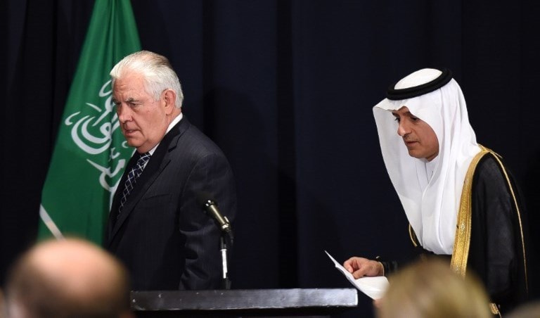 تيلرسون: صفقات الأسلحة ستعزز من قدرة السعودية في التصدي للتهديدات الإيرانية ومكافحة الإرهاب (أ ف ب) تيلرسون: صفقات الأسلحة ستعزز من قدرة السعودية في التصدي للتهديدات الإيرانية ومكافحة الإرهاب (أ ف ب)