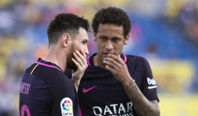 تتجه الأنظار الليلة إلى الدوري الإسباني حيث يتحدد البطل (أ ف ب) تتجه الأنظار الليلة إلى الدوري الإسباني حيث يتحدد البطل (أ ف ب)