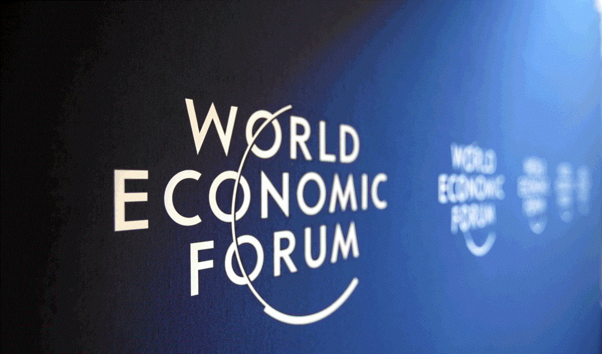 بيريز استدرك في كلمته في افتتاح المؤتمر بأن الازدهار المنشود لن يمر من دون خطى أليمة بيريز استدرك في كلمته في افتتاح المؤتمر بأن الازدهار المنشود لن يمر من دون خطى أليمة