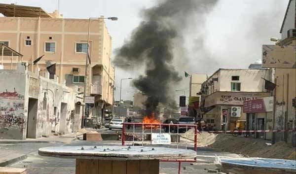 اقتحام القوات البحرينية منطقة الدراز أثناء احتشاد آلاف البحرينيين في محيط منزل الشيخ عيسى قاسم اقتحام القوات البحرينية منطقة الدراز أثناء احتشاد آلاف البحرينيين في محيط منزل الشيخ عيسى قاسم