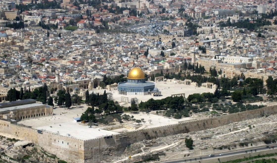 الرئاسة الفلسطينية: القدس عاصمة دولة فلسطين وستبقى كذلك إلى الأبد الرئاسة الفلسطينية: القدس عاصمة دولة فلسطين وستبقى كذلك إلى الأبد
