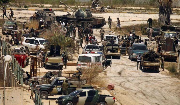 قوات موالية للجيش الوطني تسيطر على قاعدة تمنهنت الجوية قوات موالية للجيش الوطني تسيطر على قاعدة تمنهنت الجوية