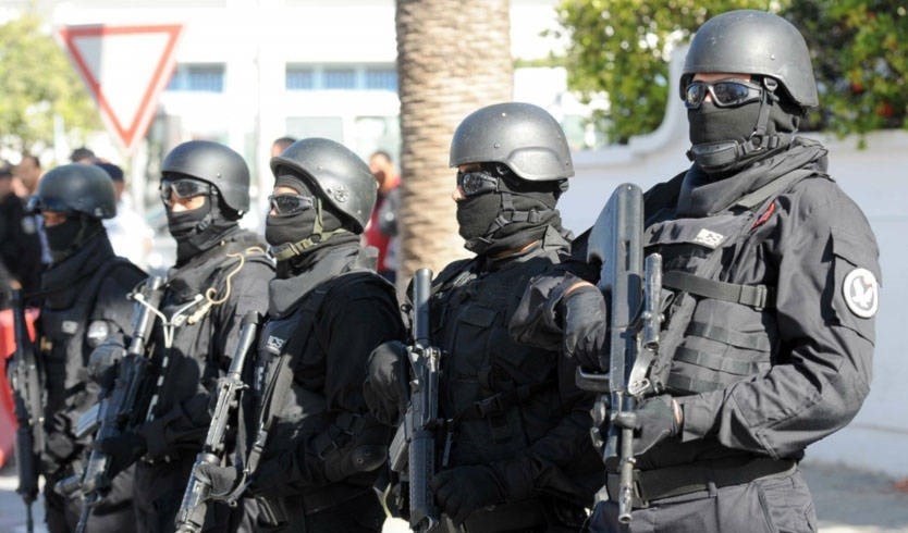 وزارة الداخلية التونسية تلقي القبض على ثلاثة أشخاص بتهمة الانتماء لتنظيمات إرهابية وزارة الداخلية التونسية تلقي القبض على ثلاثة أشخاص بتهمة الانتماء لتنظيمات إرهابية
