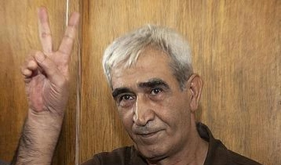 أحمد سعدات: أقل ما يجب أن تقدمه قوى شعبنا لدعم الأسرى هو استعادة وحدتنا الوطنية أحمد سعدات: أقل ما يجب أن تقدمه قوى شعبنا لدعم الأسرى هو استعادة وحدتنا الوطنية