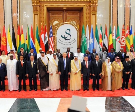 القمّة العربية الأميركية: انحدار بكل المقاييس التاريخية القمّة العربية الأميركية: انحدار بكل المقاييس التاريخية