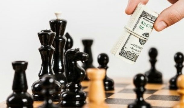 استطاع محمّد بن سلمان أن يروّج أكثر لدوره وموقعه كحاكم الظلّ في المملكة استطاع محمّد بن سلمان أن يروّج أكثر لدوره وموقعه كحاكم الظلّ في المملكة