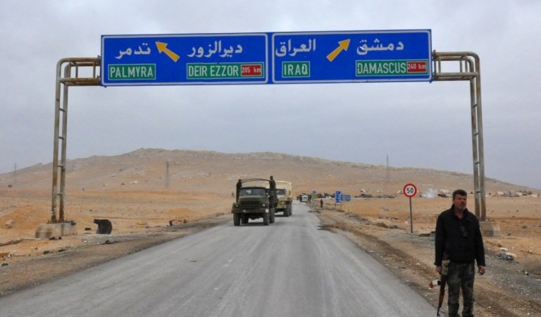 في الحرب السورية تبرز مدينة دير الزور بموقعها الاستراتيجي ومخزونها الكبير من النفط (أ ف ب) في الحرب السورية تبرز مدينة دير الزور بموقعها الاستراتيجي ومخزونها الكبير من النفط (أ ف ب)
