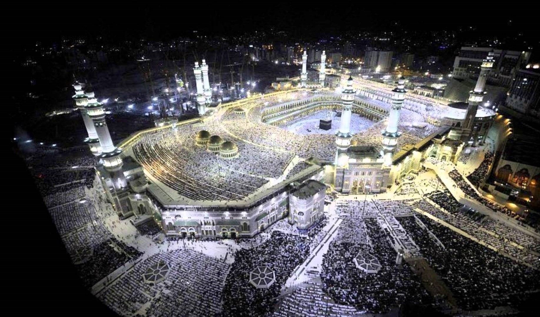 حزب الله يدين المحاولة الآثمة لاستهداف المسجد الحرام في مدينة مكة المكرمة حزب الله يدين المحاولة الآثمة لاستهداف المسجد الحرام في مدينة مكة المكرمة
