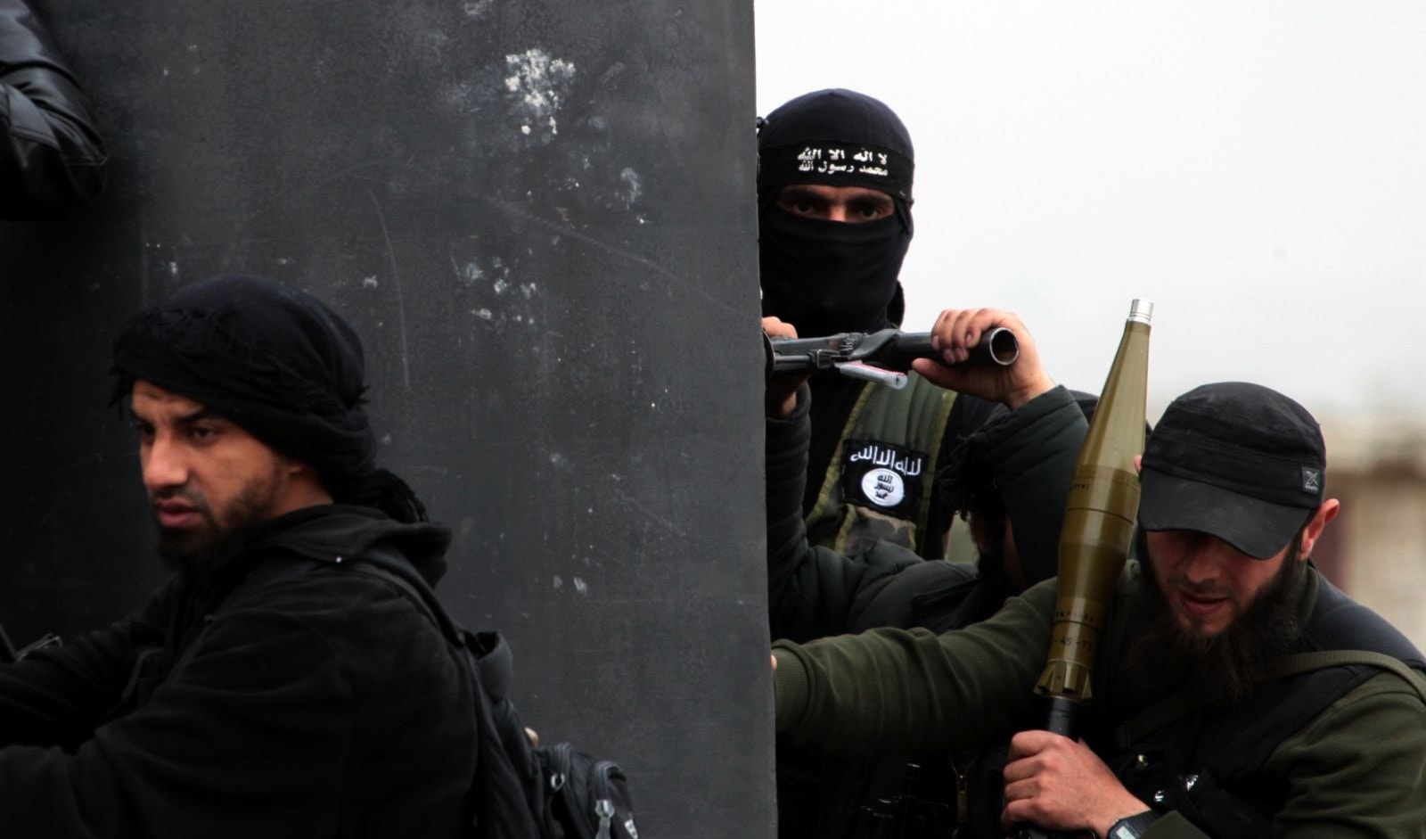 هيئة تحرير الشام تمكنت من الاستيلاء على كافة مقار فيلق الشام في ريف حماة الشمالي هيئة تحرير الشام تمكنت من الاستيلاء على كافة مقار فيلق الشام في ريف حماة الشمالي