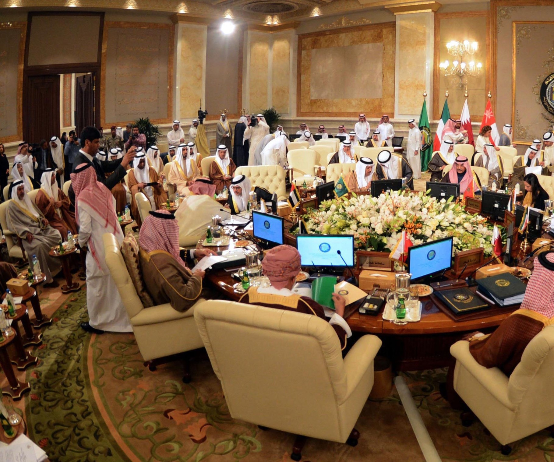 الأزمة الخليجية: السيناريوهات المحتملة الأزمة الخليجية: السيناريوهات المحتملة
