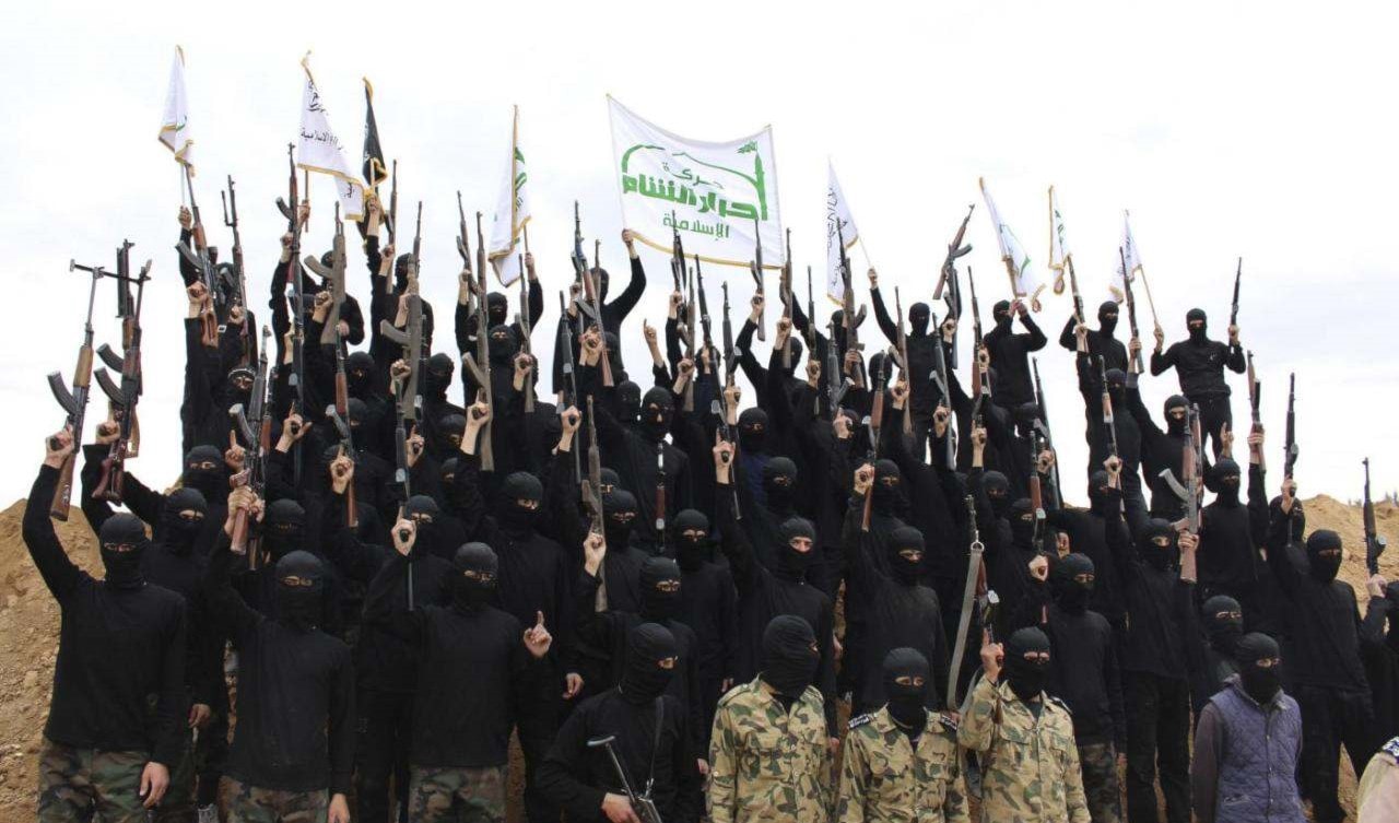 خطباء هيئة تحرير الشام حرضوا المصلين ضد قادة أحرار الشام خطباء هيئة تحرير الشام حرضوا المصلين ضد قادة أحرار الشام