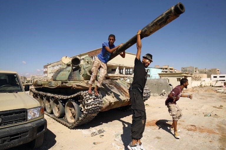 تصاعدت عمليات الدعم التسليحي المصري والإماراتي والروسي إلى الجيش الوطني الليبي خلال الفترة الماضية (ا ف ب) تصاعدت عمليات الدعم التسليحي المصري والإماراتي والروسي إلى الجيش الوطني الليبي خلال الفترة الماضية (ا ف ب)