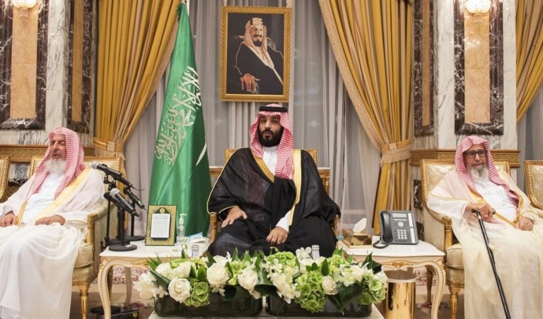 طموحات بن سلمان يبدو أنها تناسب أكثر مصالح أبو ظبي وولي عهدها (أ ف ب). طموحات بن سلمان يبدو أنها تناسب أكثر مصالح أبو ظبي وولي عهدها (أ ف ب).