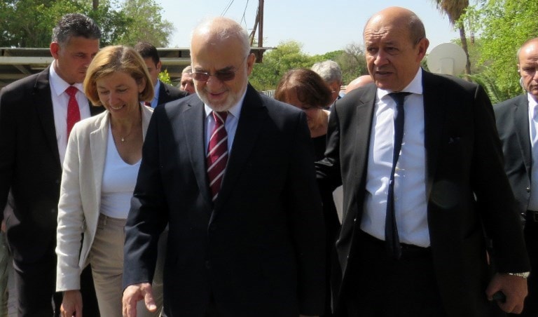 خلال زيارة وزير الخارجية ووزيرة الدفاع الفرنسيان إلى بغداد ولقاء وزير الخارجية العراقي إبراهيم الجعفري (أ ف ب) خلال زيارة وزير الخارجية ووزيرة الدفاع الفرنسيان إلى بغداد ولقاء وزير الخارجية العراقي إبراهيم الجعفري (أ ف ب)