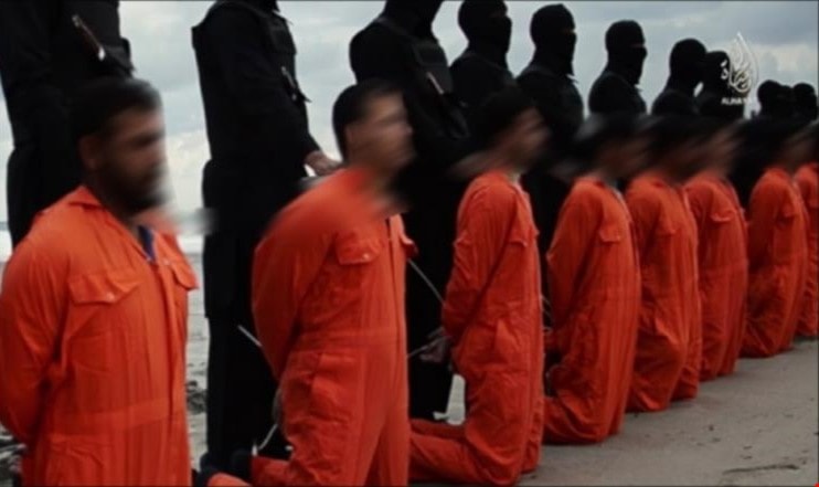 يرى المراقبون أن هذهِ المشهديةُ ترمِزُ إلى مصيرِ المسيحيّين في المَنطقةِ العربية يرى المراقبون أن هذهِ المشهديةُ ترمِزُ إلى مصيرِ المسيحيّين في المَنطقةِ العربية