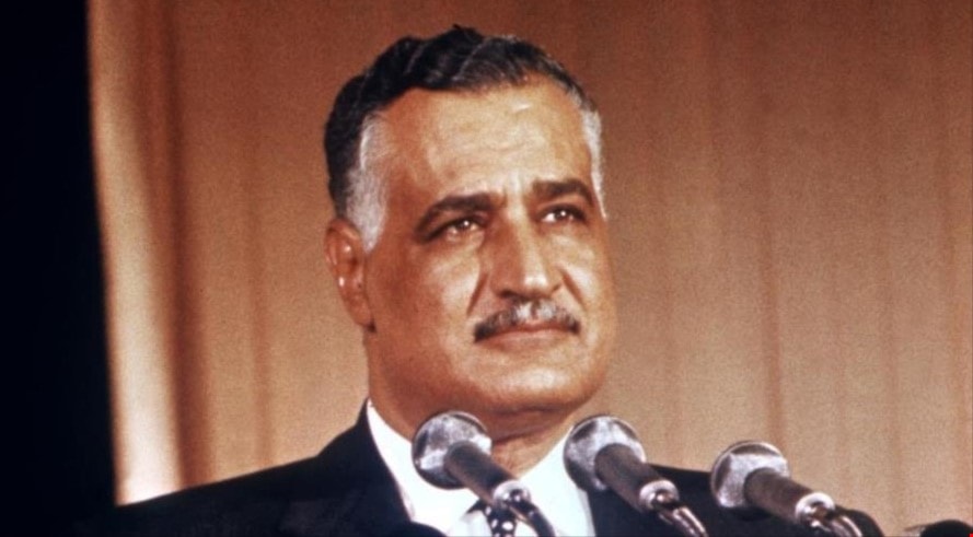 يبدو أن جمال عبد الناصر مازال شاباً بالقياس إلى زعماء العالم العربي الذين عاصروه أو غابوا من بعده يبدو أن جمال عبد الناصر مازال شاباً بالقياس إلى زعماء العالم العربي الذين عاصروه أو غابوا من بعده