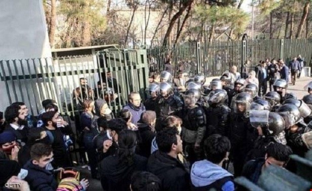 الداخلية الايرانية تؤكد عودة الهدوء إلى مناطق الاحتجاجات الداخلية الايرانية تؤكد عودة الهدوء إلى مناطق الاحتجاجات