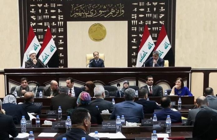 البرلمان العراقي يصوّت بالإجماع على إجراء الانتخابات البرلمانية في 12 أيار/ مايو البرلمان العراقي يصوّت بالإجماع على إجراء الانتخابات البرلمانية في 12 أيار/ مايو