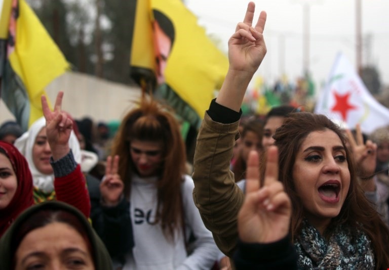 المسؤول الكردي أكد أن الكرد يطالبون بالمشاركة في العملية السياسية مقابل الاتفاق مع الحكومة السورية (أ ف ب) المسؤول الكردي أكد أن الكرد يطالبون بالمشاركة في العملية السياسية مقابل الاتفاق مع الحكومة السورية (أ ف ب)