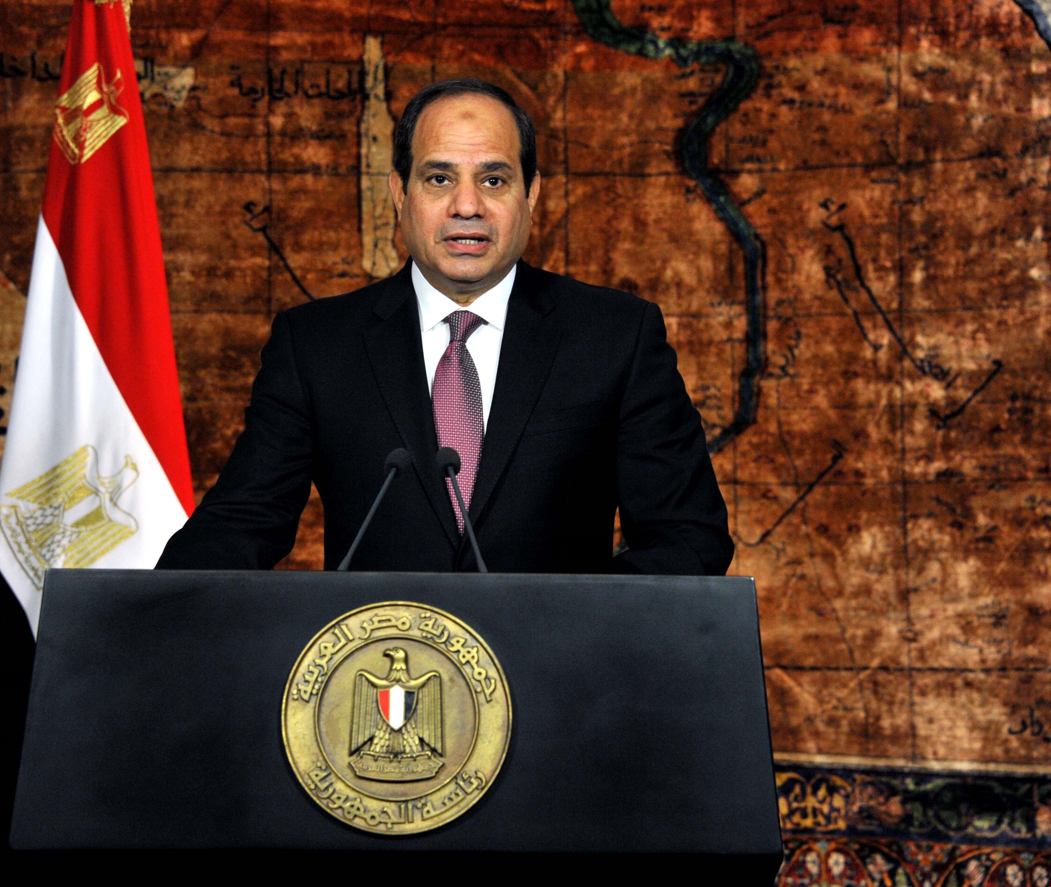 السيسي أجرى الفحص الطبي اللازم للترشح لولاية ثانية السيسي أجرى الفحص الطبي اللازم للترشح لولاية ثانية