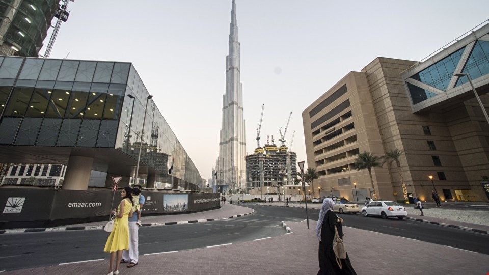 الإمارات تفتتح طريقًا جديدًا يصلها بالسعودية الإمارات تفتتح طريقًا جديدًا يصلها بالسعودية