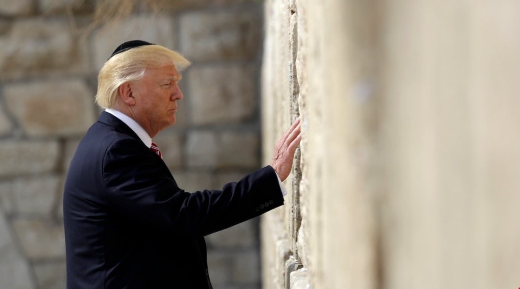 على خطورة إعلان ترامب فإن الأخير لم يقل أيّة قدس هي عاصمة لإسرائيل. على خطورة إعلان ترامب فإن الأخير لم يقل أيّة قدس هي عاصمة لإسرائيل.
