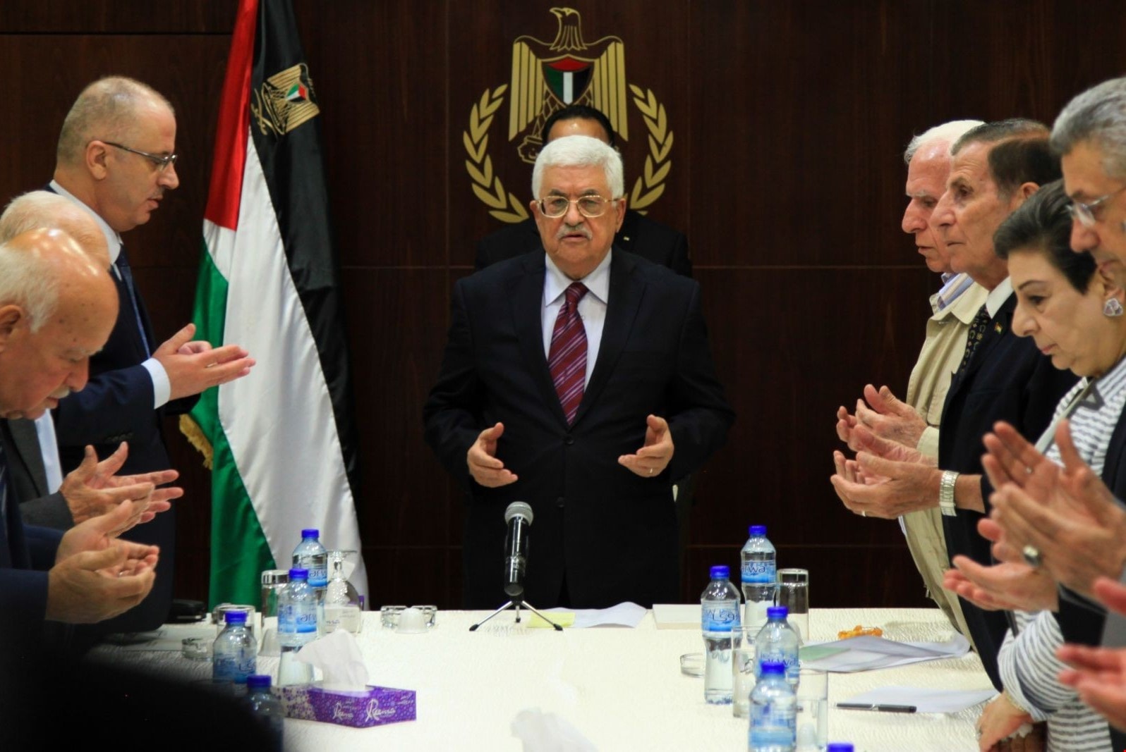 القيادة الرسمية الفلسطينية لم تعِ قواعد اللعبة جيداً في مواجهة الاستعصاءات الكبرى القيادة الرسمية الفلسطينية لم تعِ قواعد اللعبة جيداً في مواجهة الاستعصاءات الكبرى