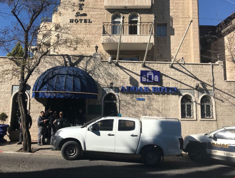 شرطة الاحتلال تغلق قاعة مؤتمر صحافي لنصرة القدس في شارع نابلس شرطة الاحتلال تغلق قاعة مؤتمر صحافي لنصرة القدس في شارع نابلس