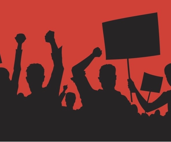 تبدو القارة الأوروبية أكثر توتّراً وقلقاً وانشغالاً بمتابعة الموجات المُتتالية من الشعبوية الساخِطة تبدو القارة الأوروبية أكثر توتّراً وقلقاً وانشغالاً بمتابعة الموجات المُتتالية من الشعبوية الساخِطة