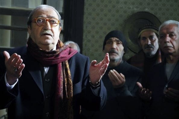 الانتصار الفني السوري الذي سبق السياسة، يقول بوضوح أن المشروع الفني الثقافي قد ناضل وثبت طوال سنوات الحرب العسكرية الانتصار الفني السوري الذي سبق السياسة، يقول بوضوح أن المشروع الفني الثقافي قد ناضل وثبت طوال سنوات الحرب العسكرية