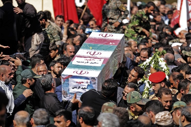 من تشييع أحد شهداء هجوم الأهواز (أ ف ب) من تشييع أحد شهداء هجوم الأهواز (أ ف ب)