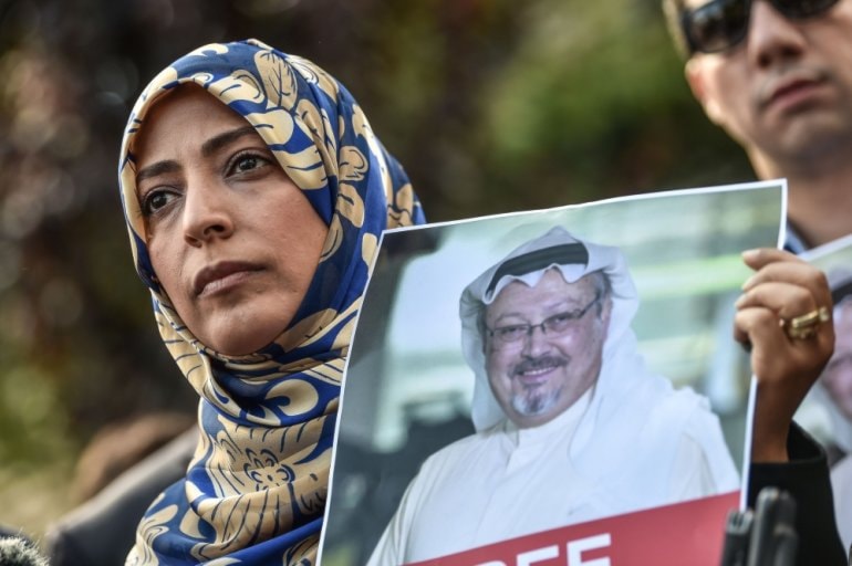 محتجون أمام القنصلية السعودية في اسطنبول يطالبون بالإفراج عن جمال الخاشقجي محتجون أمام القنصلية السعودية في اسطنبول يطالبون بالإفراج عن جمال الخاشقجي