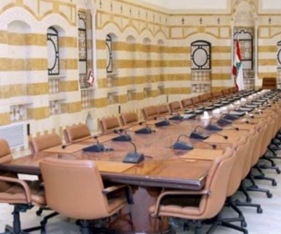 لا يأمل اللبنانيون شيئاً من حكومة مُهترِئة حتى قبل ولادتها لا يأمل اللبنانيون شيئاً من حكومة مُهترِئة حتى قبل ولادتها
