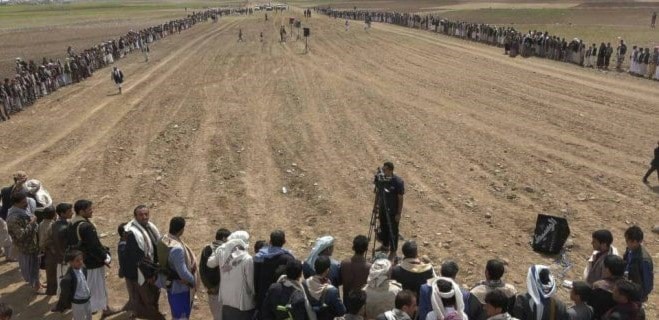 قبائل في صنعاء تعلن النفير العام لرفد جبهات الساحل الغربي بالمقاتلين قبائل في صنعاء تعلن النفير العام لرفد جبهات الساحل الغربي بالمقاتلين