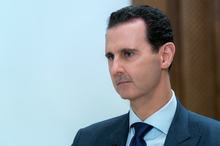 كاتب المقال لفت إلى أن الأسد أجرى مؤخراً أول مقابلة له مع صحيفة خليجية منذ بداية الأزمة السورية (أ ف ب) كاتب المقال لفت إلى أن الأسد أجرى مؤخراً أول مقابلة له مع صحيفة خليجية منذ بداية الأزمة السورية (أ ف ب)