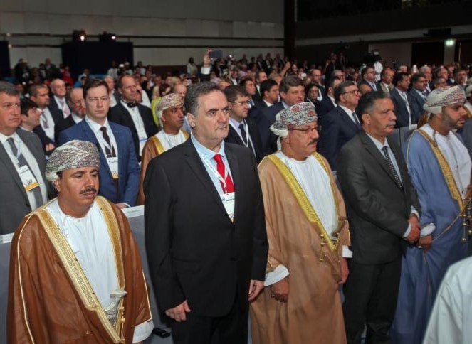 كاتس ناقش خلال زيارته لعُمان السكك الحديدية التي يمكن أن نتوقع أن تربط يوماً إسرائيل ببقية المنطقة العربية كاتس ناقش خلال زيارته لعُمان السكك الحديدية التي يمكن أن نتوقع أن تربط يوماً إسرائيل ببقية المنطقة العربية