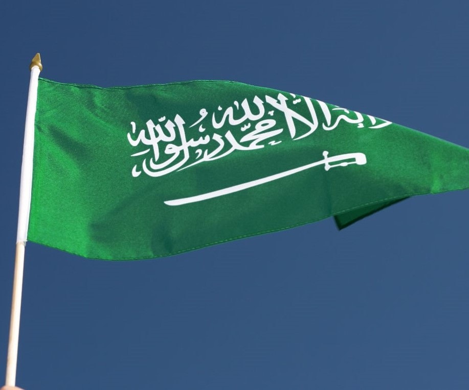 حاول المتظاهرون منع ثيوفيلوس من الدخول إليها حاول المتظاهرون منع ثيوفيلوس من الدخول إليها