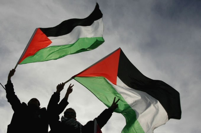 عندما يعمل العالم على استعادة الحقوق لأصحابها تحلّ عنه لعنة فلسطين عندما يعمل العالم على استعادة الحقوق لأصحابها تحلّ عنه لعنة فلسطين